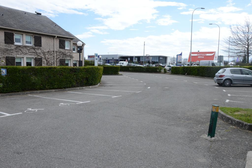 Ibis Budget Tarbes Exterior photo